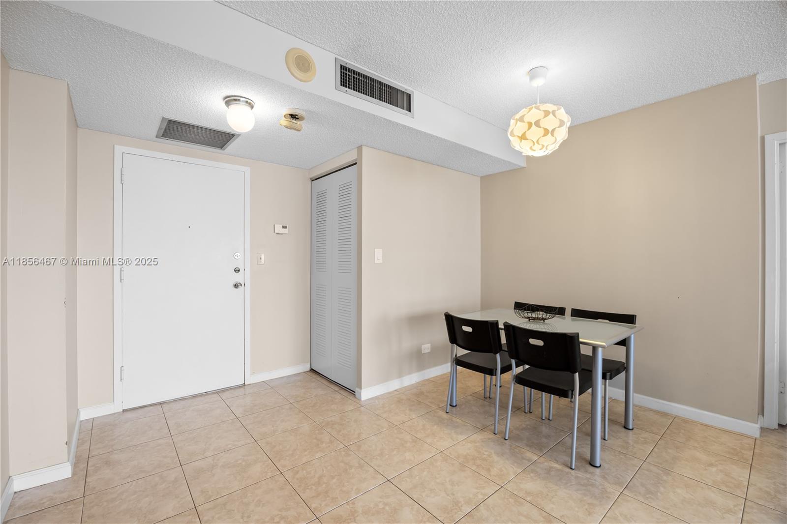 WINSTON TOWERS 200 - Residential