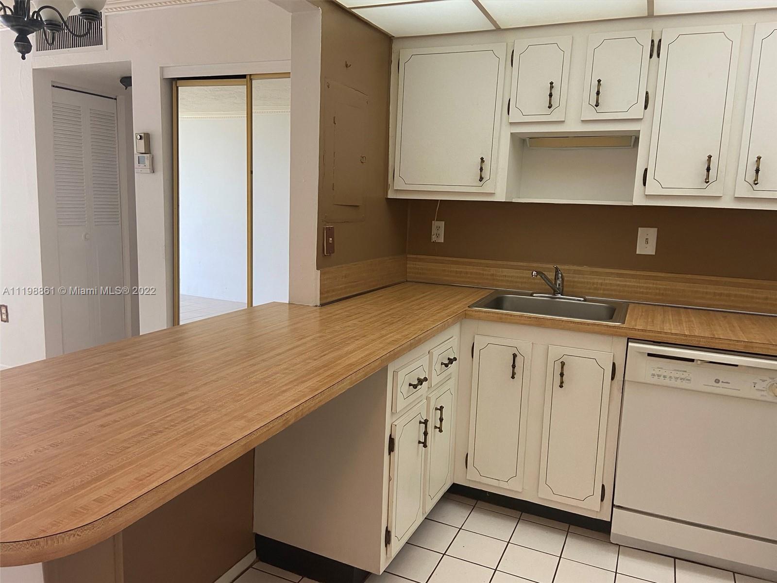 OMEGA 4 CONDO - Residential Lease