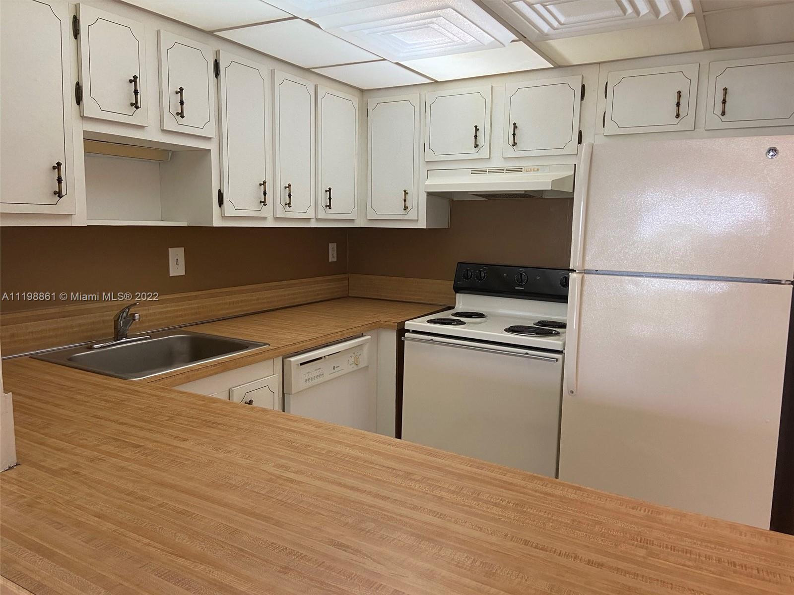 OMEGA 4 CONDO - Residential Lease