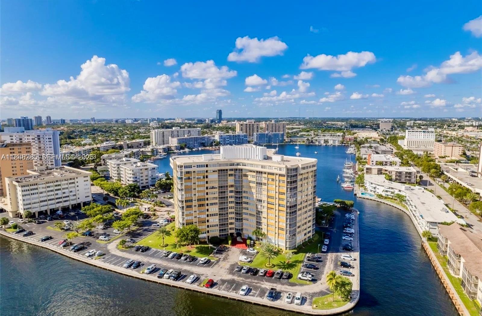 LAKE POINT TOWER CONDOMIN - Residential