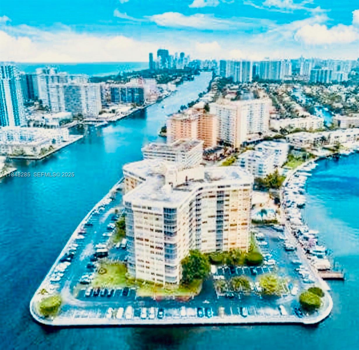 LAKE POINT TOWER CONDOMIN - Residential
