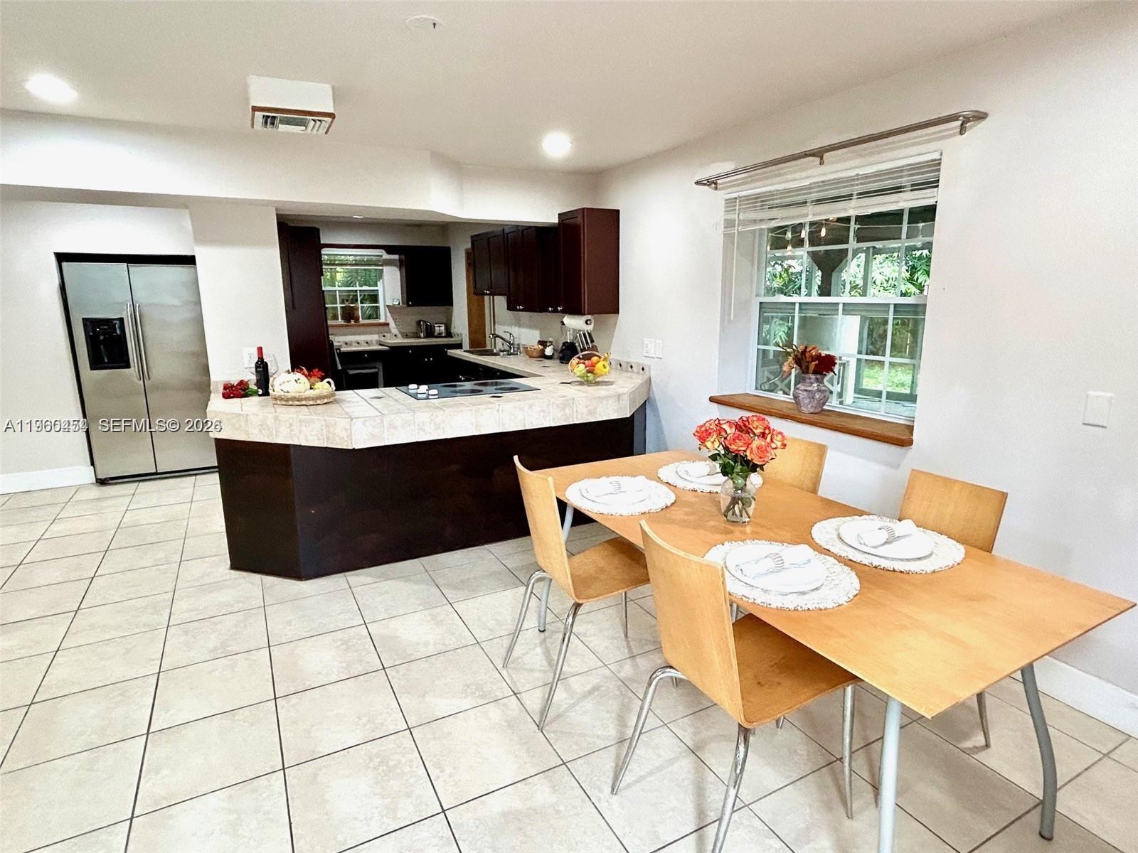 OAKLAND PARK SECOND ADD - Residential