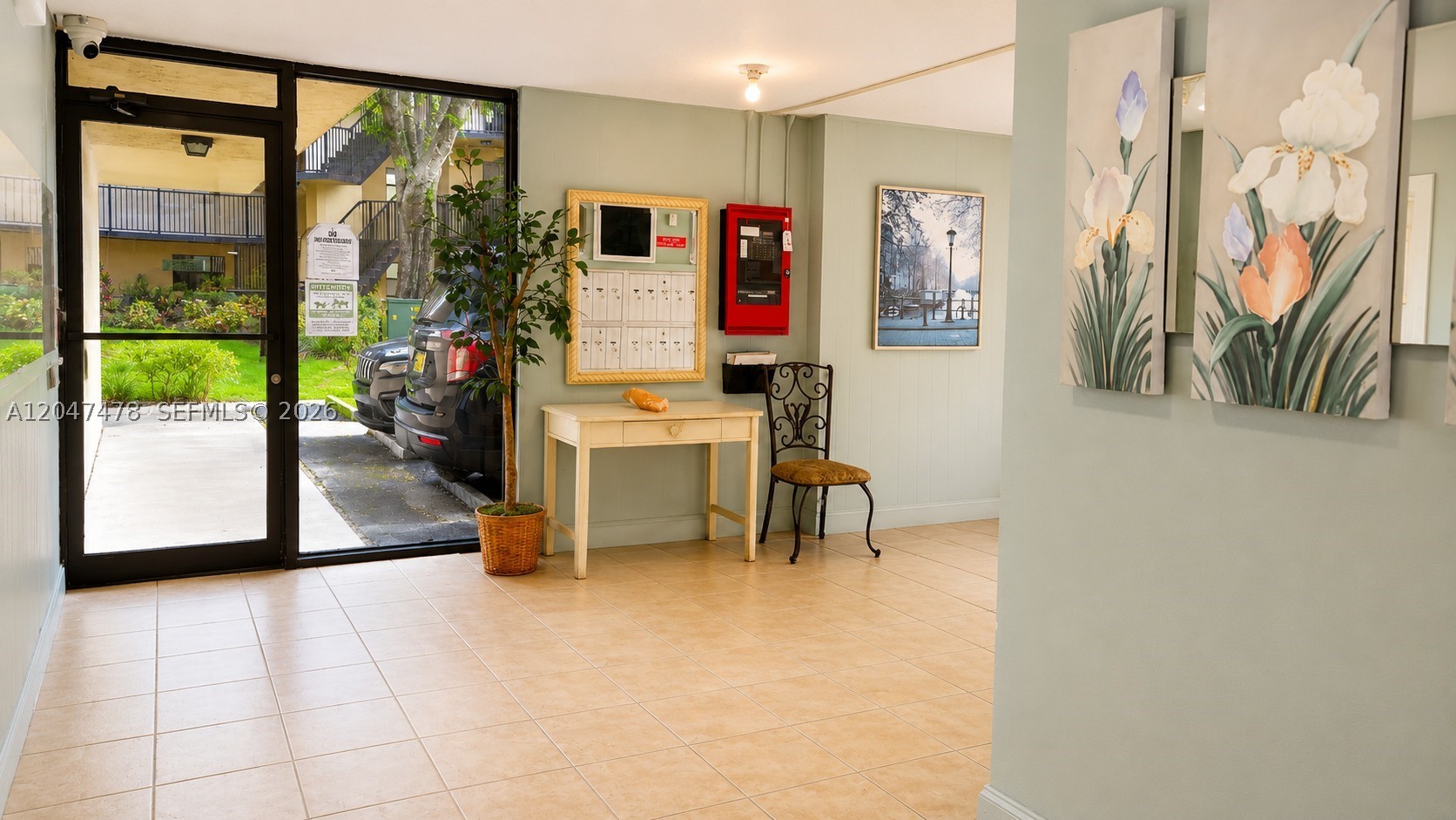 PLANTATION CLUB D CONDO - Residential
