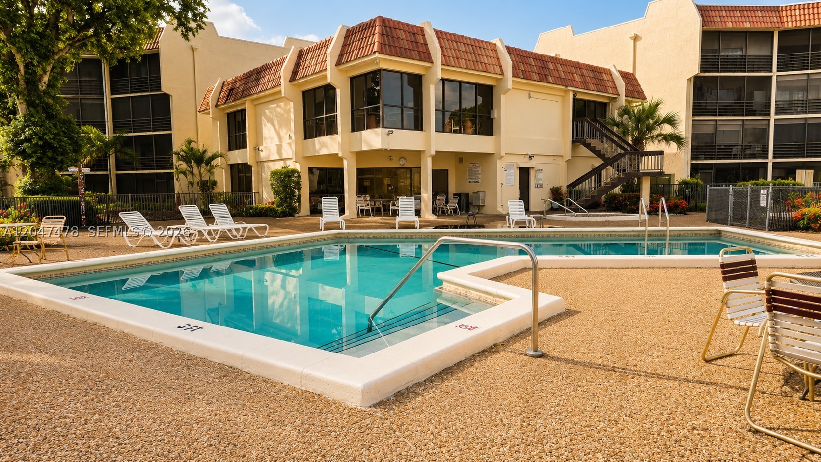 PLANTATION CLUB D CONDO - Residential