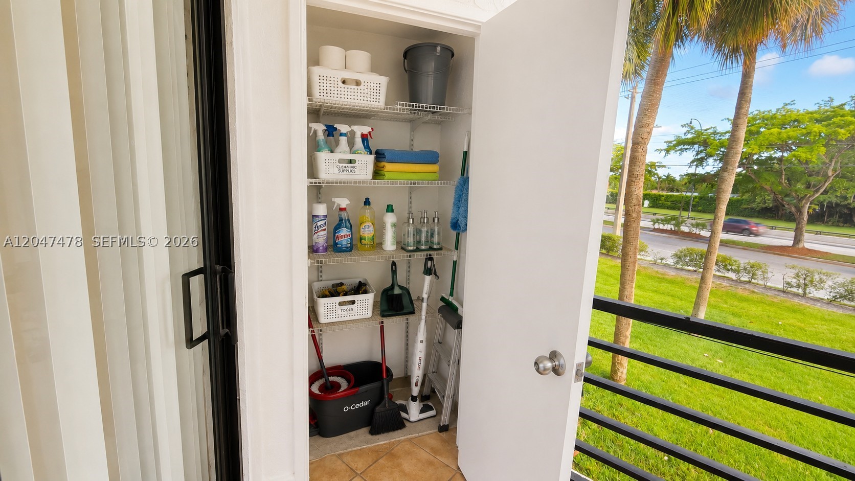 PLANTATION CLUB D CONDO - Residential