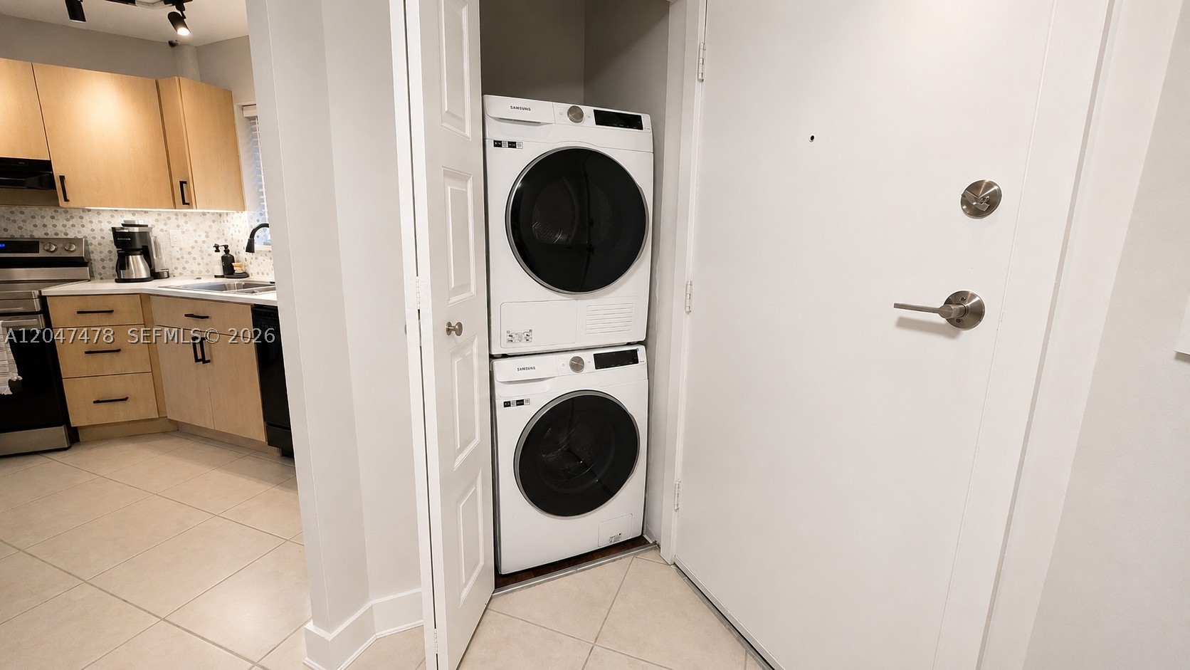 PLANTATION CLUB D CONDO - Residential