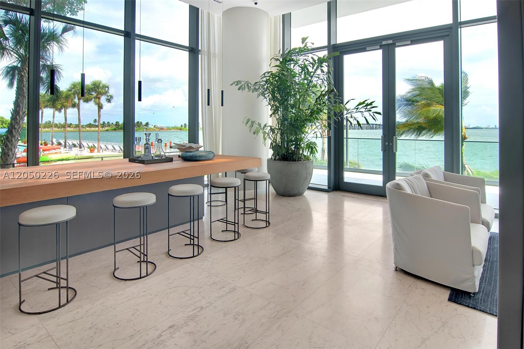 ONE PARAISO CONDO - Residential