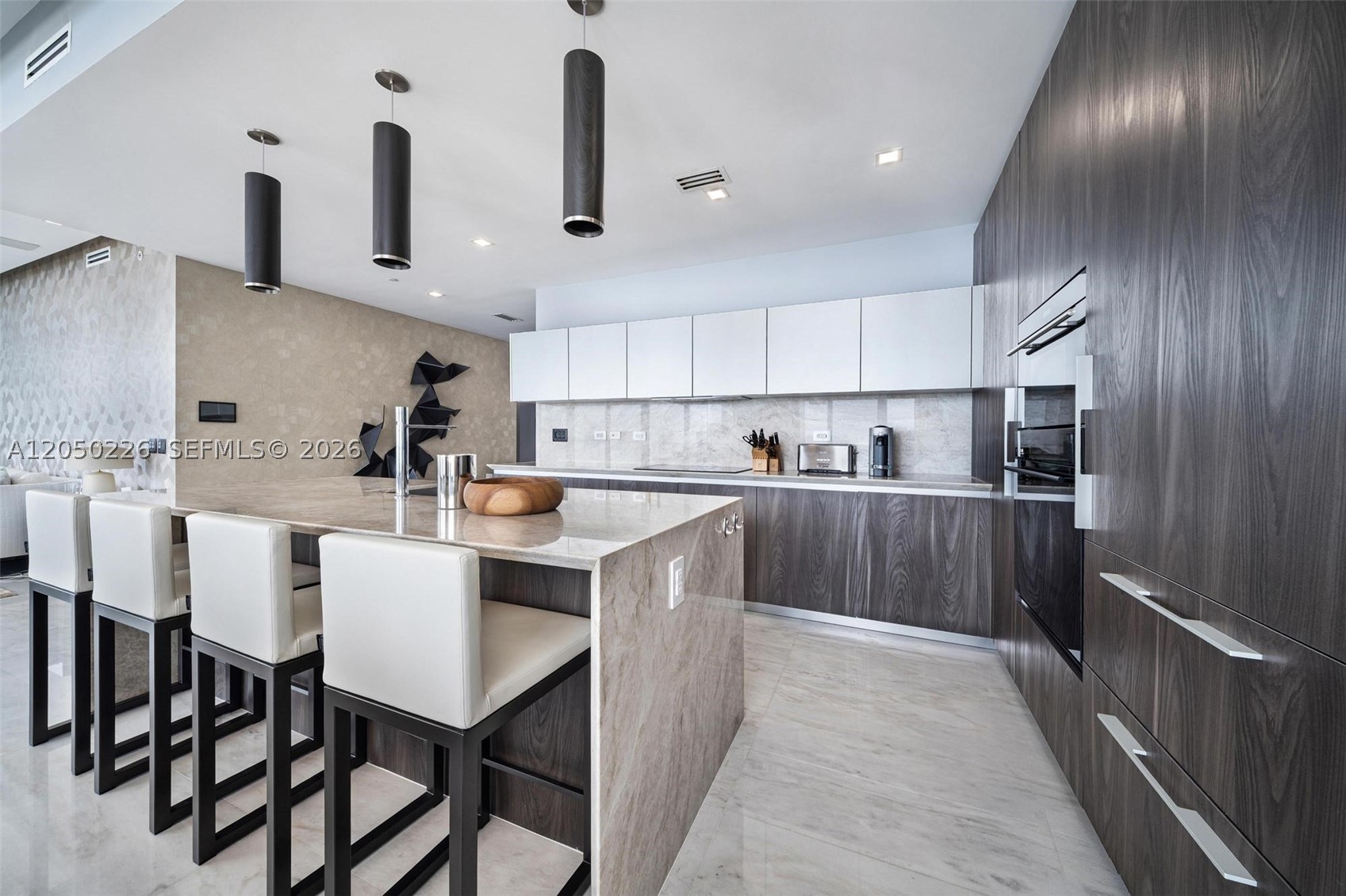 ONE PARAISO CONDO - Residential