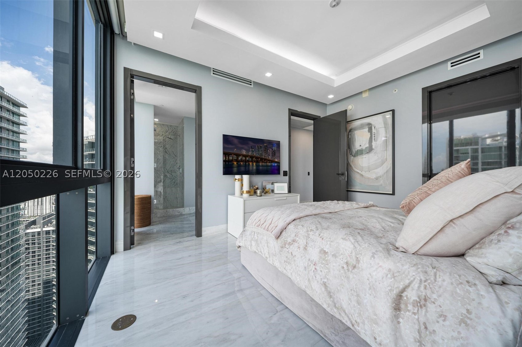 ONE PARAISO CONDO - Residential