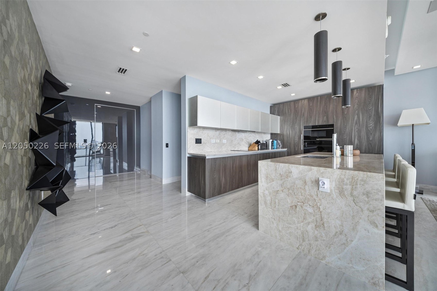 ONE PARAISO CONDO - Residential