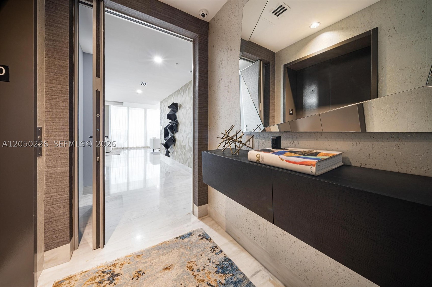 ONE PARAISO CONDO - Residential