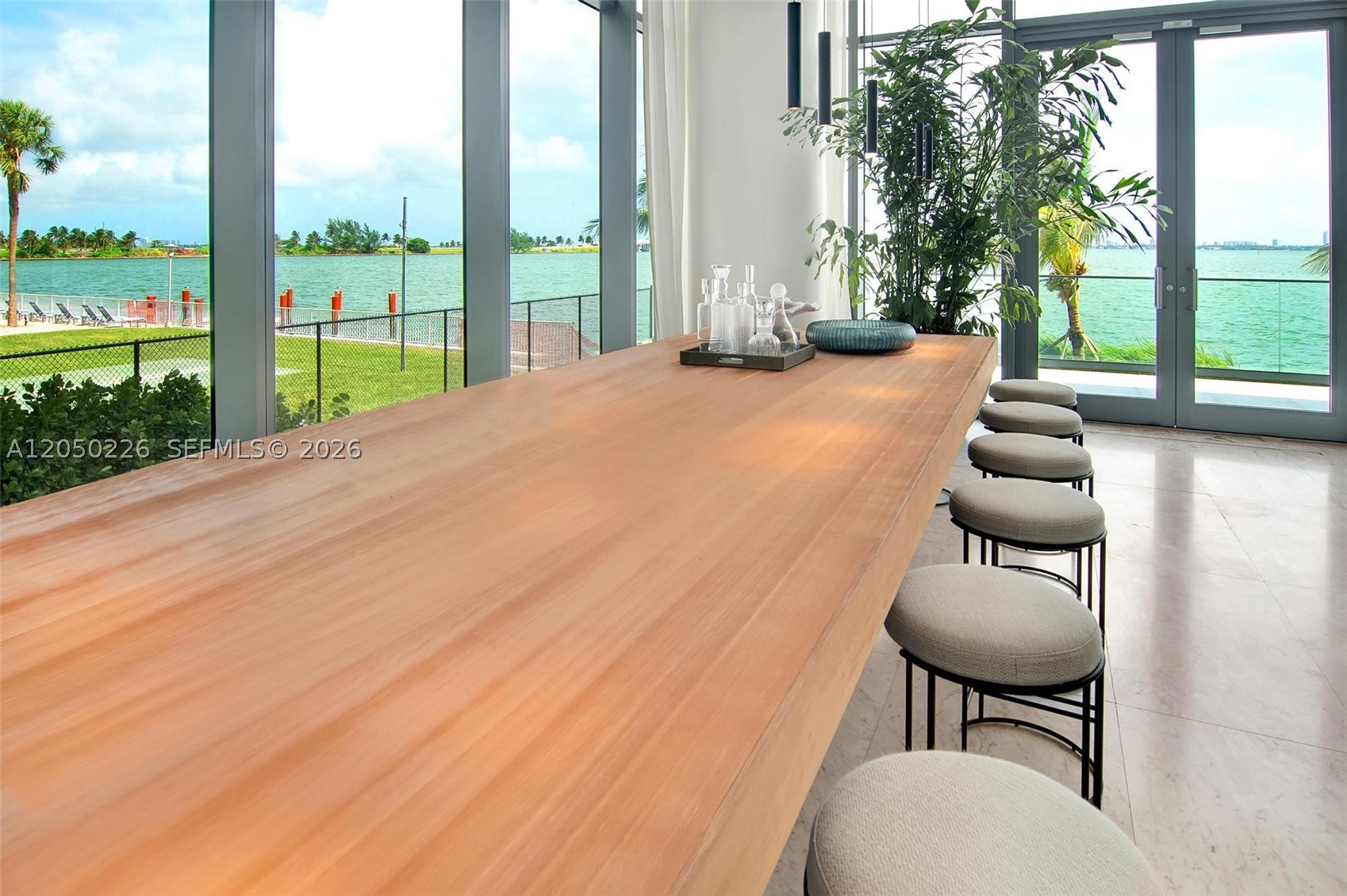 ONE PARAISO CONDO - Residential