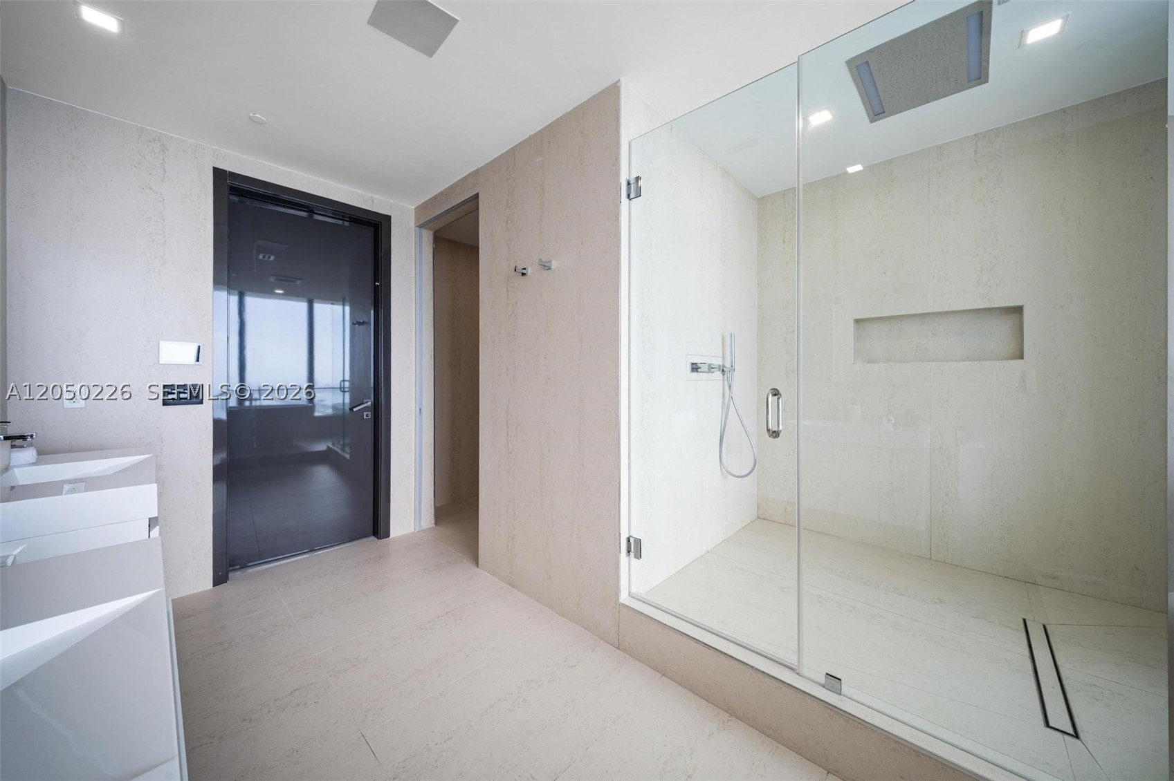 ONE PARAISO CONDO - Residential