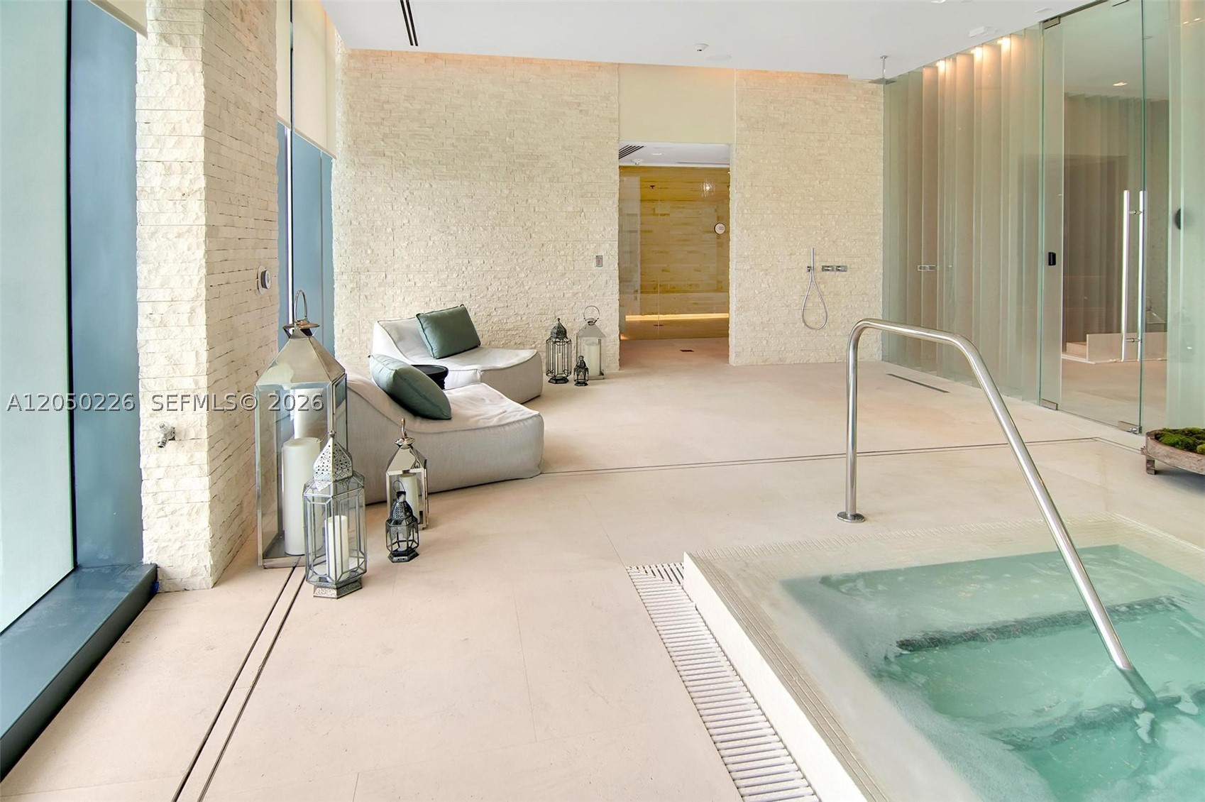 ONE PARAISO CONDO - Residential