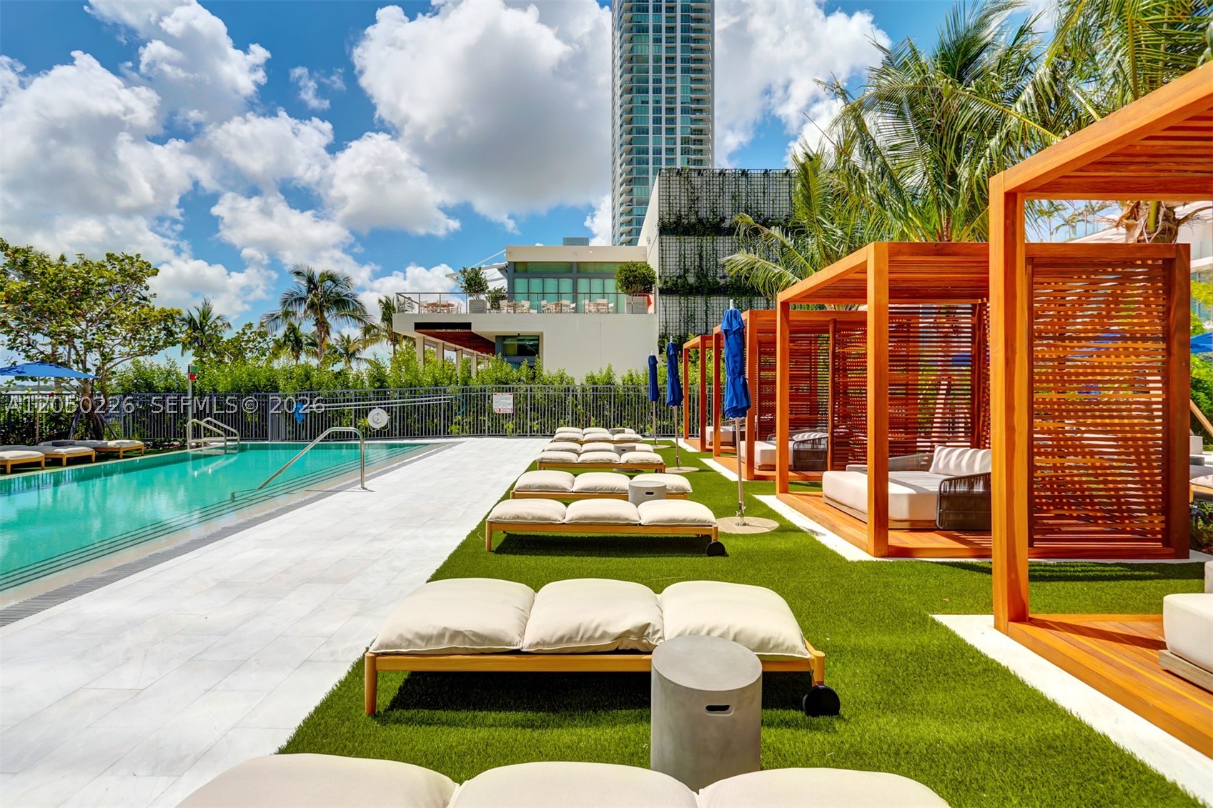 ONE PARAISO CONDO - Residential