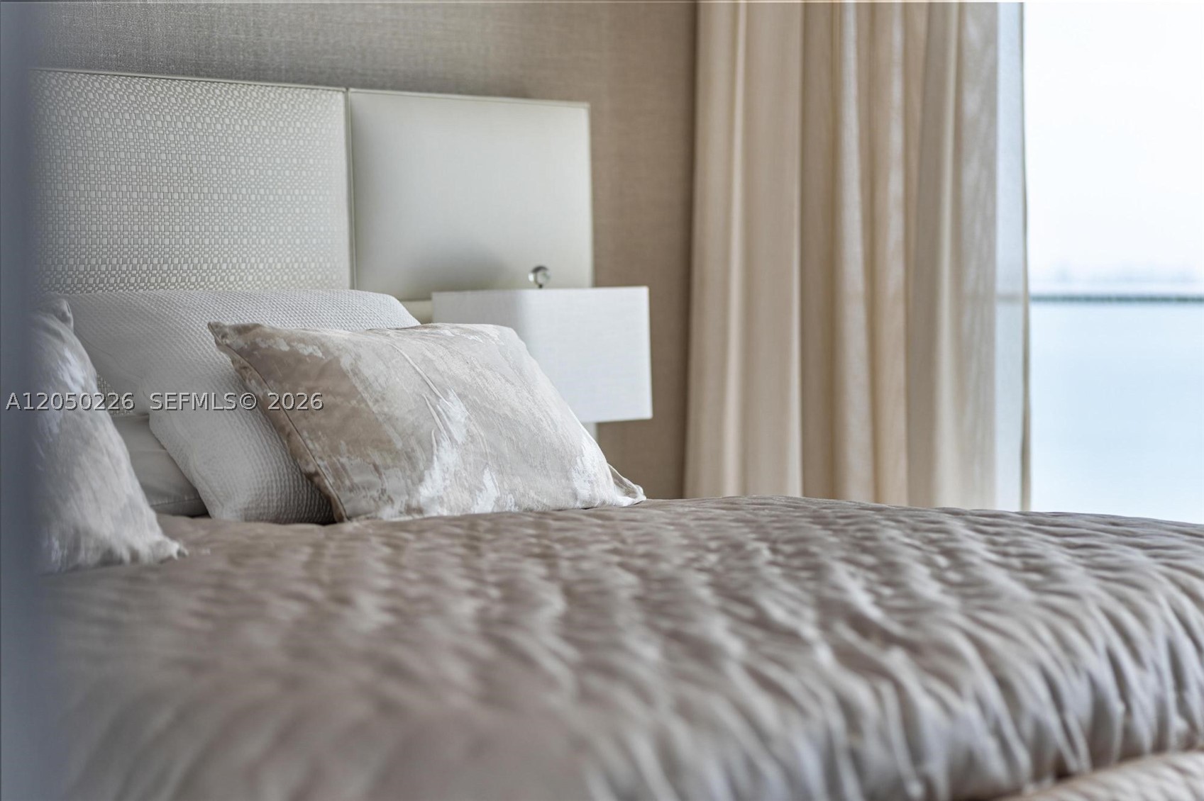 ONE PARAISO CONDO - Residential