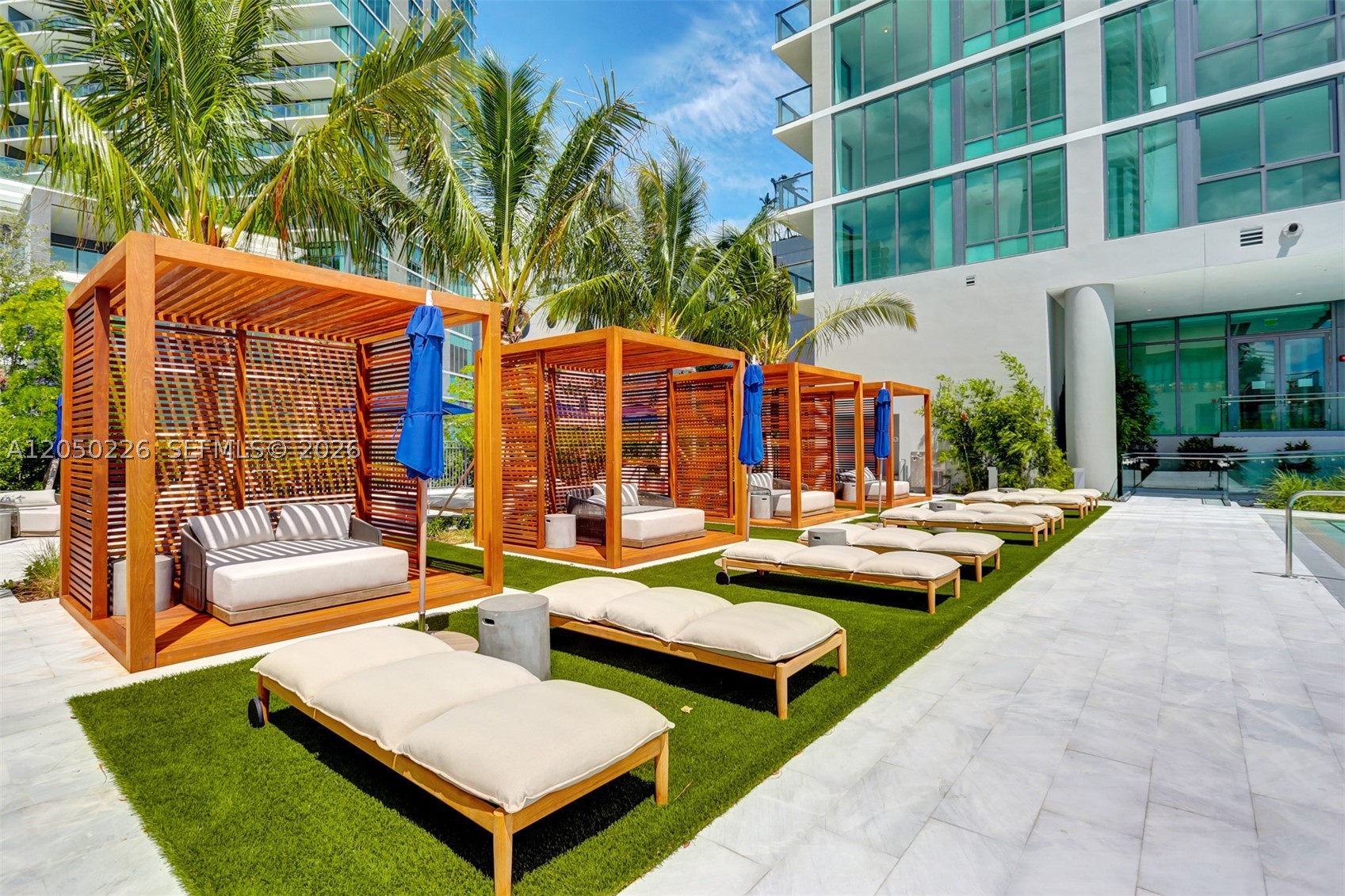 ONE PARAISO CONDO - Residential