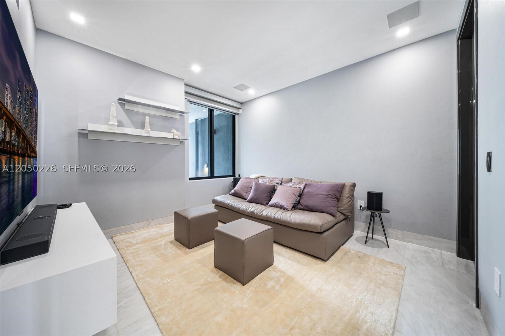 ONE PARAISO CONDO - Residential