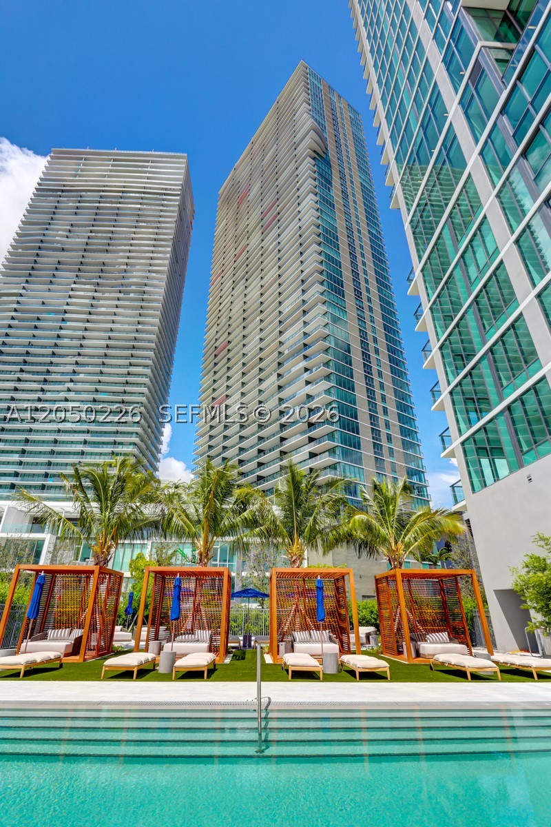 ONE PARAISO CONDO - Residential