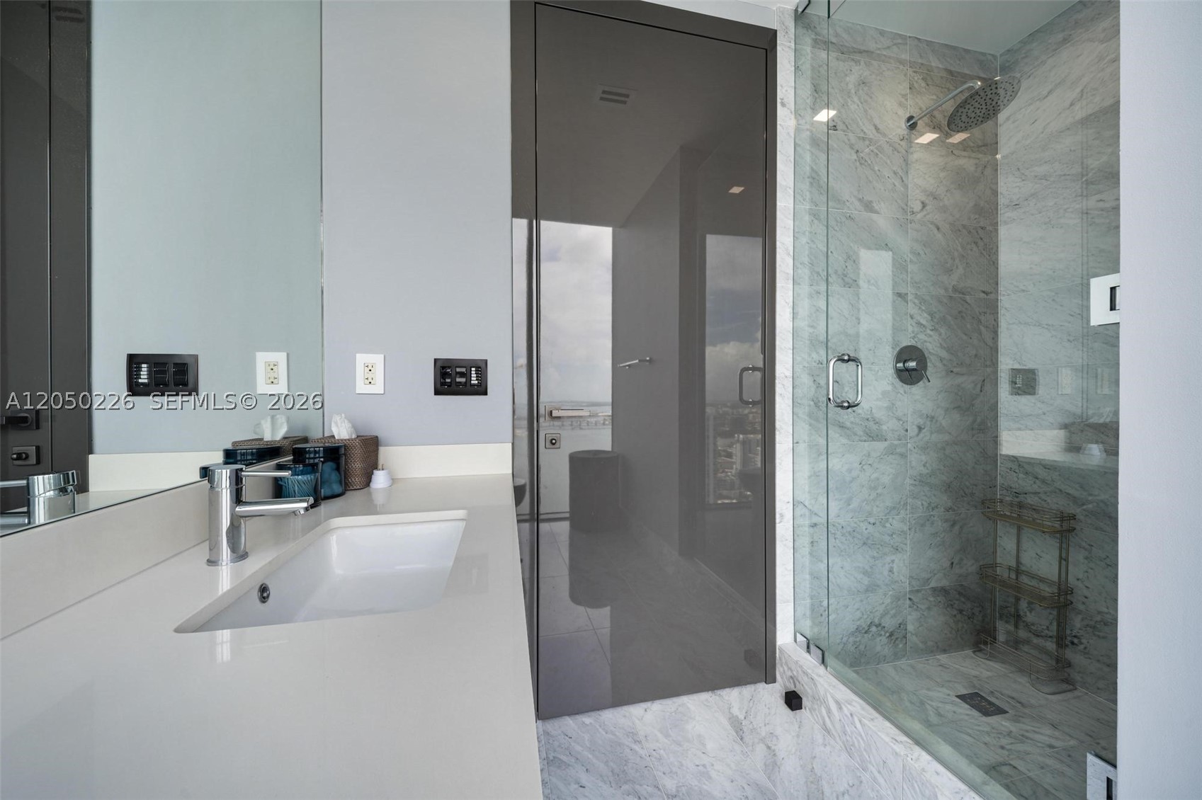 ONE PARAISO CONDO - Residential