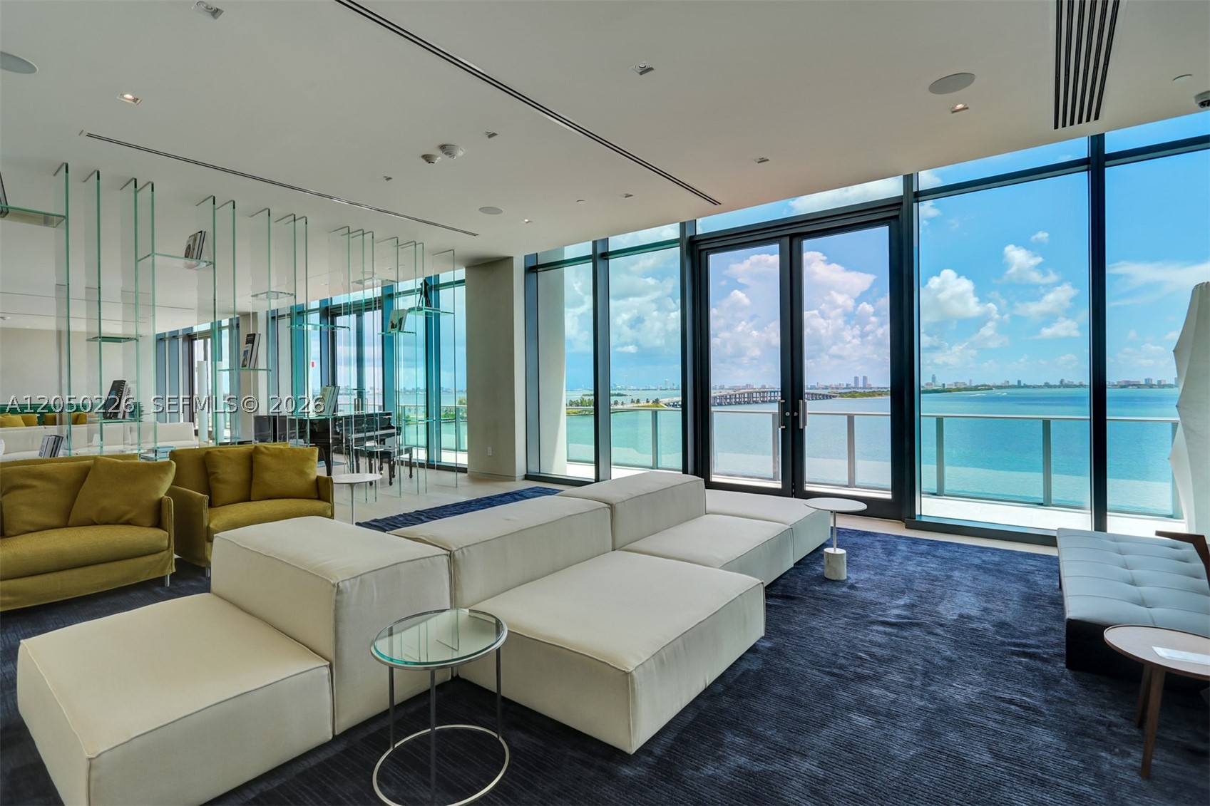 ONE PARAISO CONDO - Residential