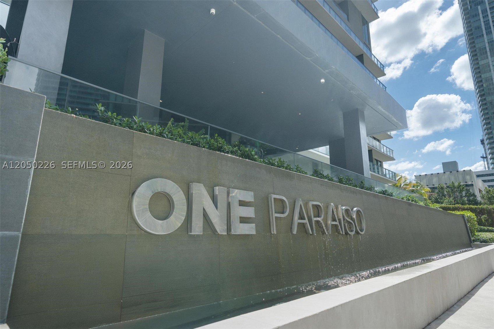ONE PARAISO CONDO - Residential