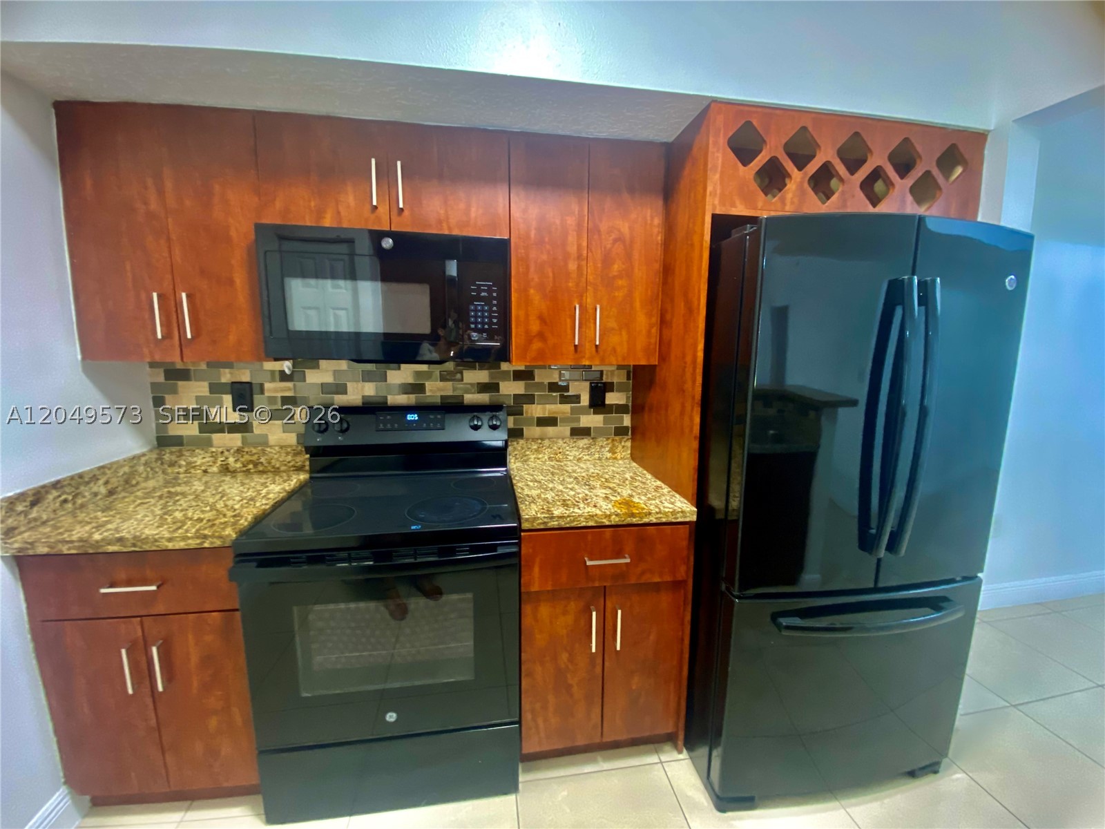 MARQUESA CONDO - Residential Lease