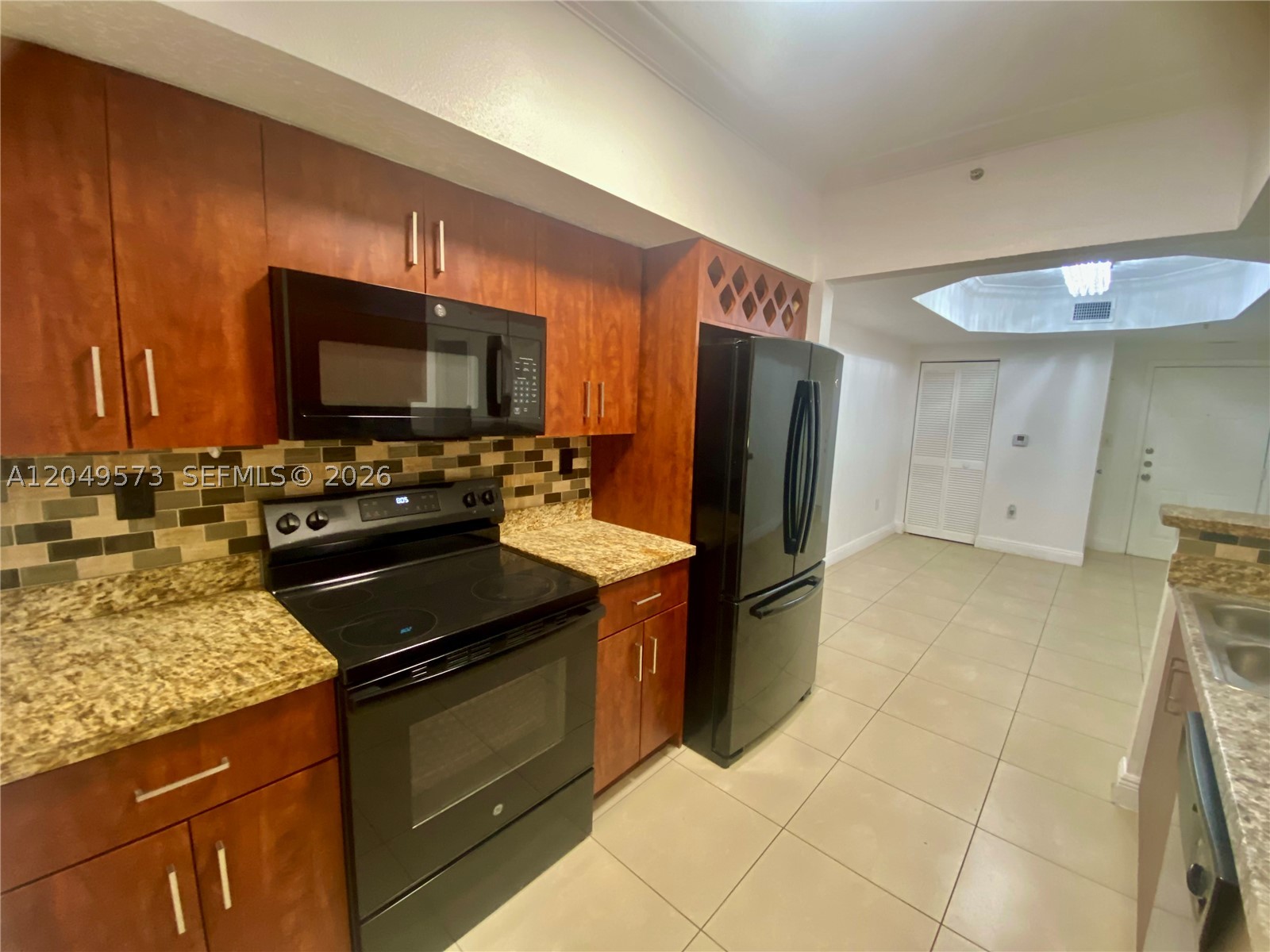 MARQUESA CONDO - Residential Lease