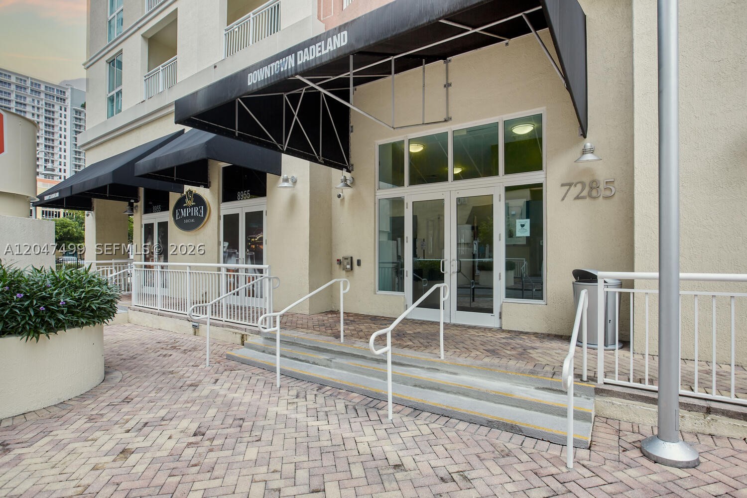 DOWNTOWN DADELAND CONDO N - Residential