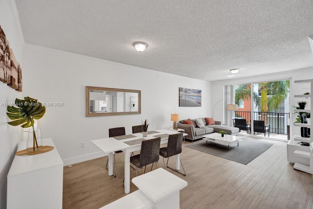 PORTO BELLAGIO CONDO - Residential