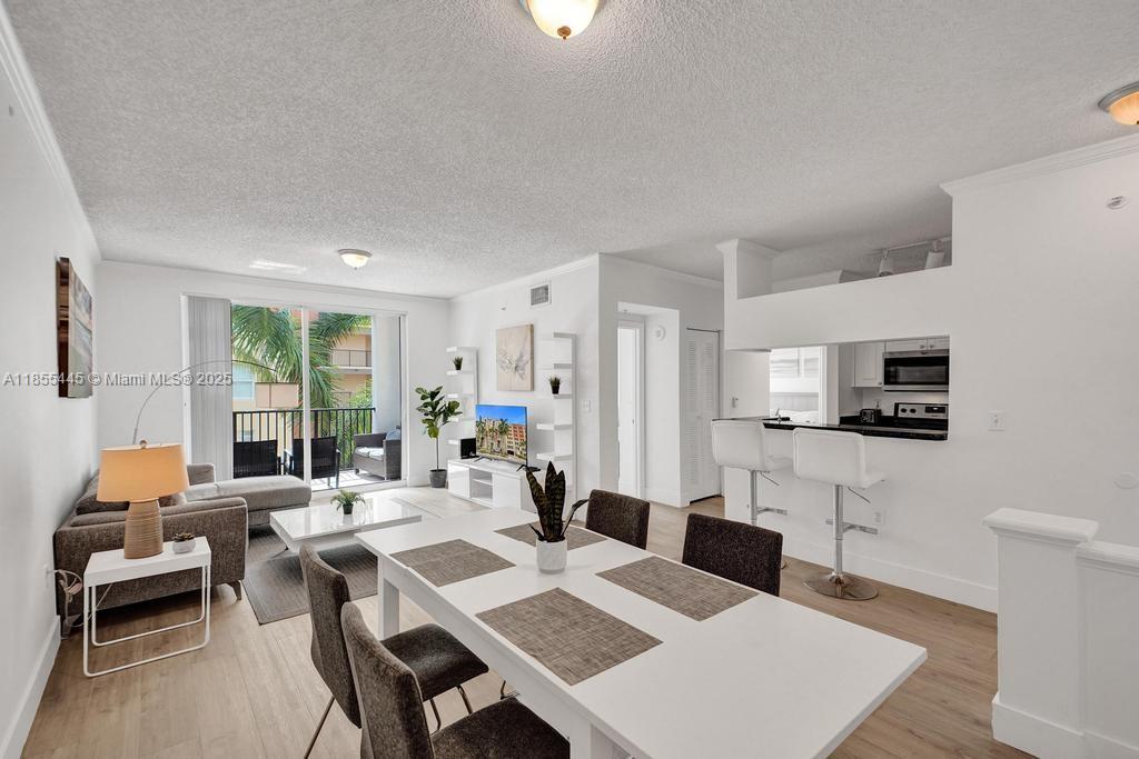 PORTO BELLAGIO CONDO - Residential