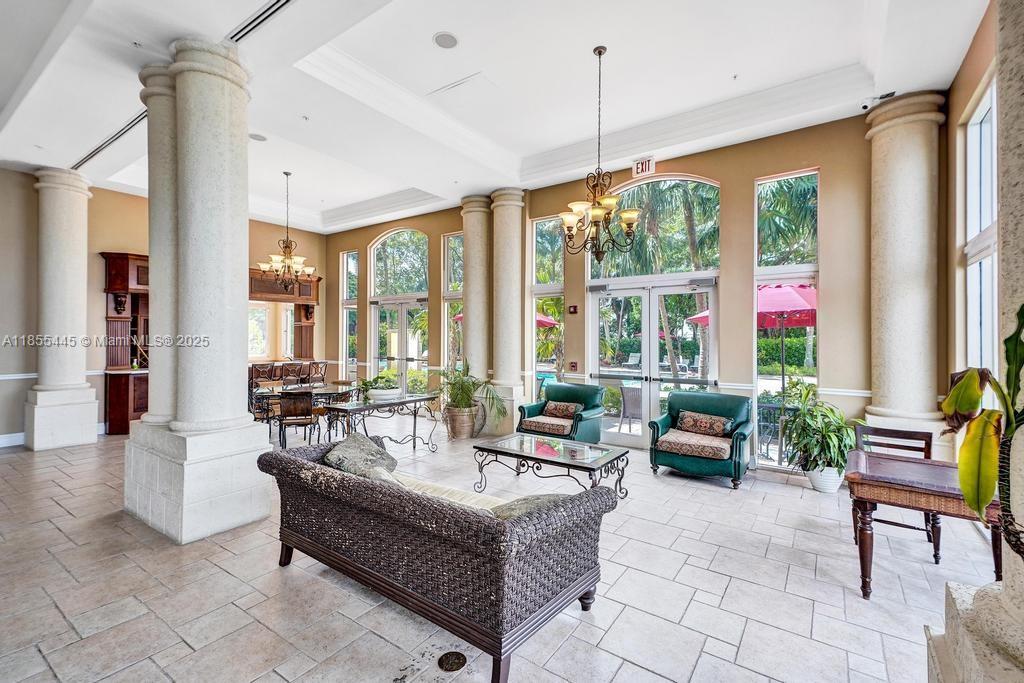 PORTO BELLAGIO CONDO - Residential