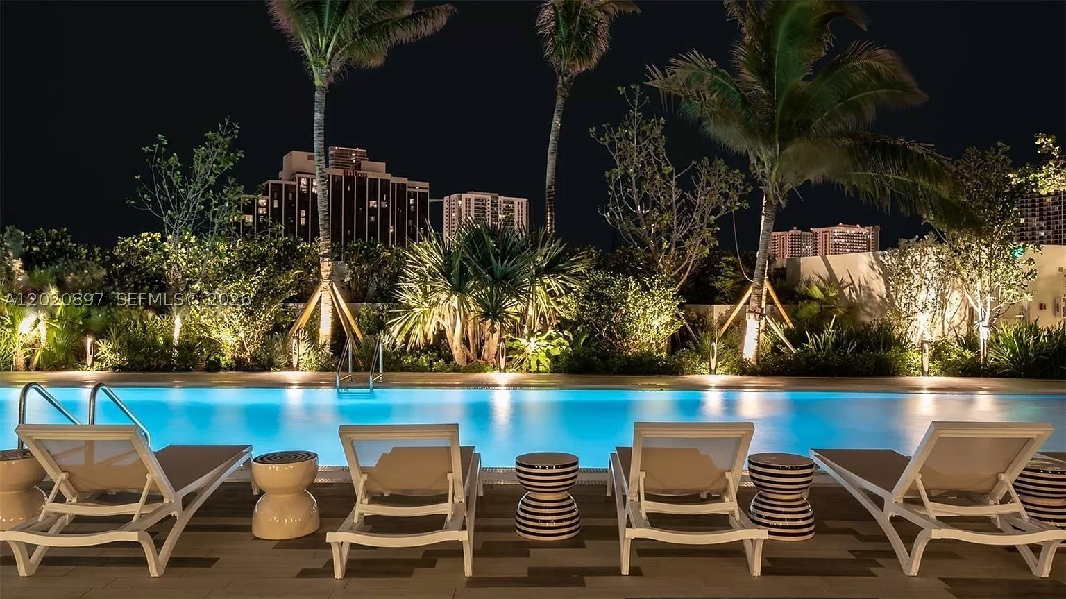 ARIA ON THE BAY CONDO - Residential