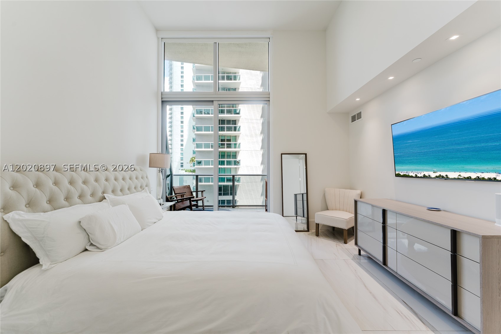 ARIA ON THE BAY CONDO - Residential
