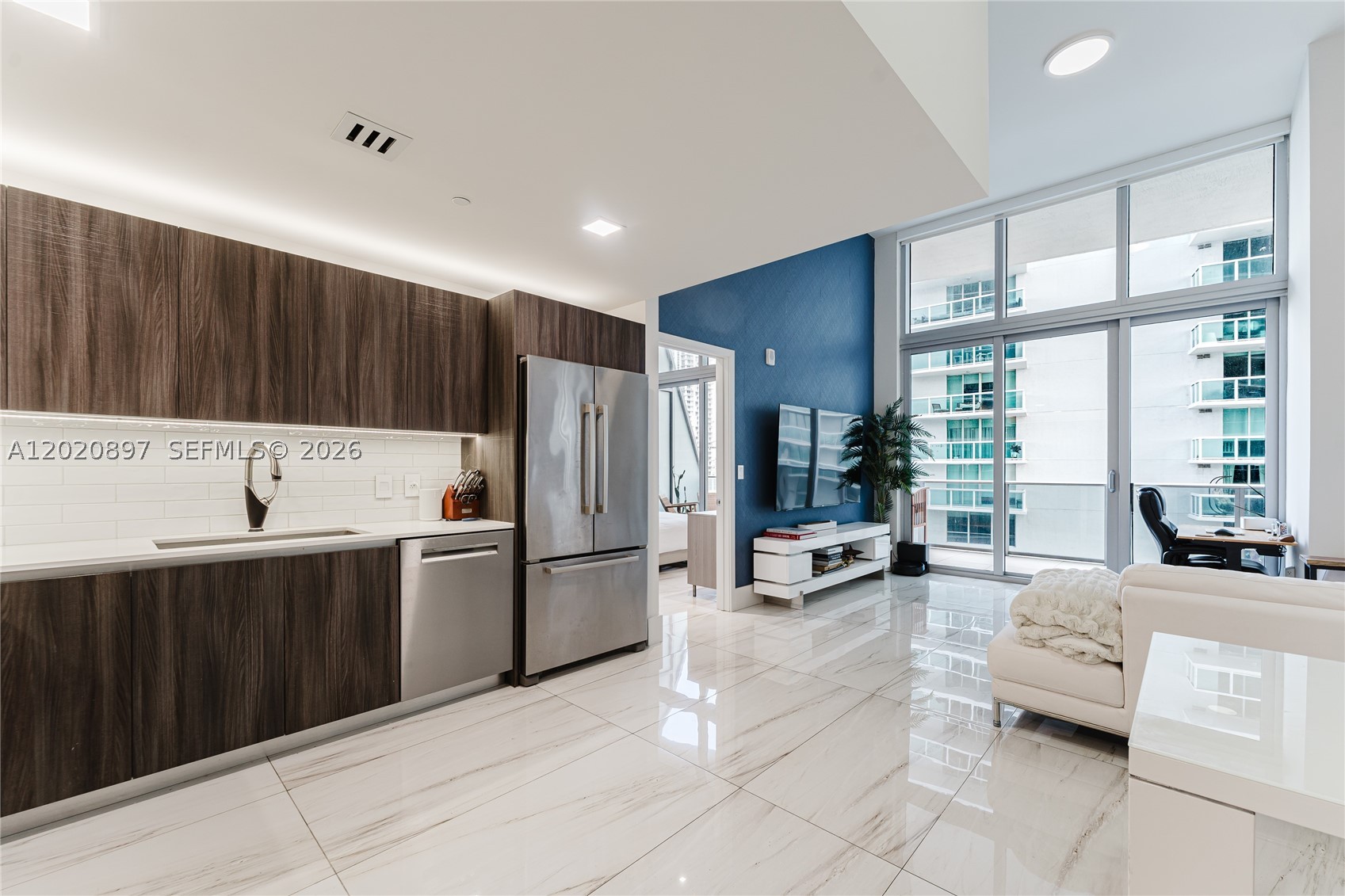 ARIA ON THE BAY CONDO - Residential