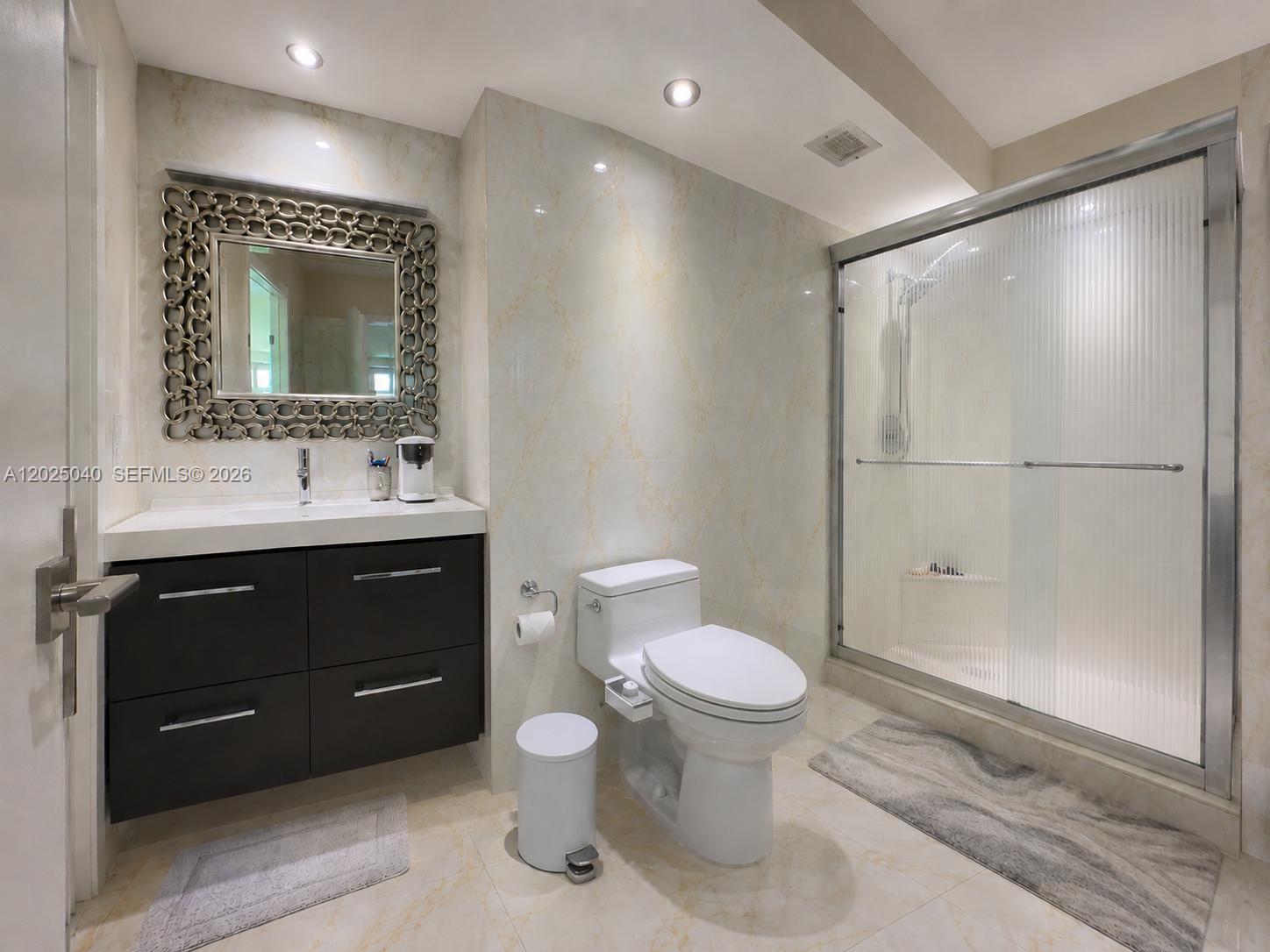 REEF EAST CONDO - Residential