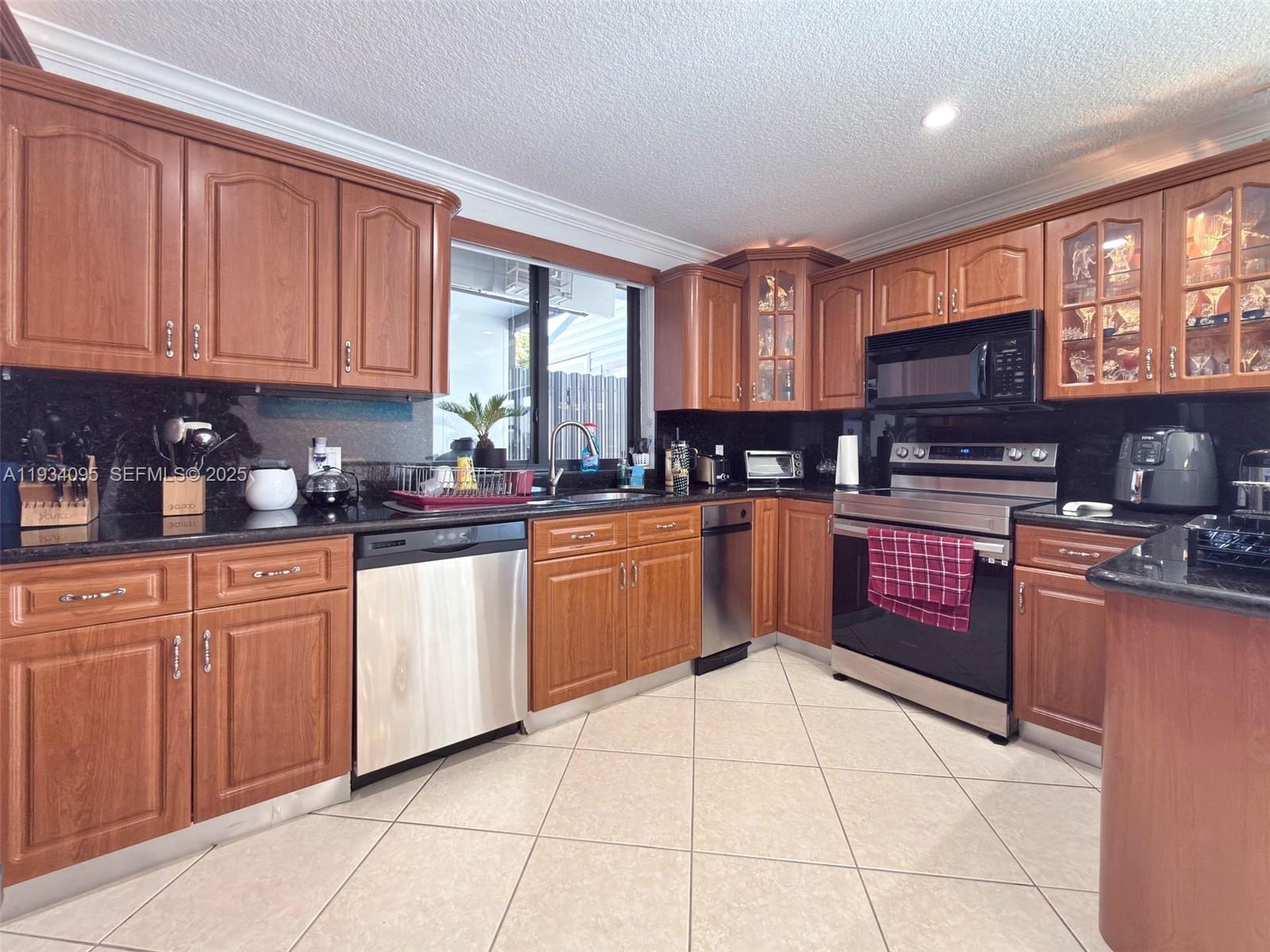 SOUTHERN ESTATES 13TH ADD - Residential