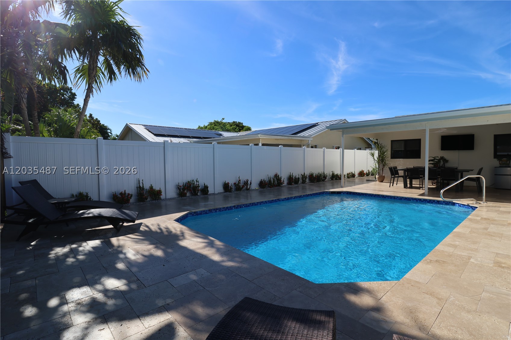 CRYSTAL HEIGHTS - Residential