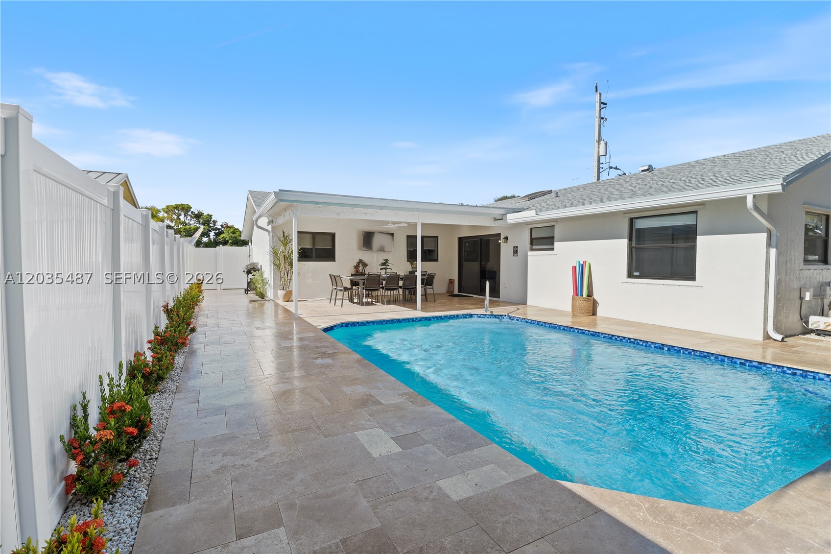 CRYSTAL HEIGHTS - Residential