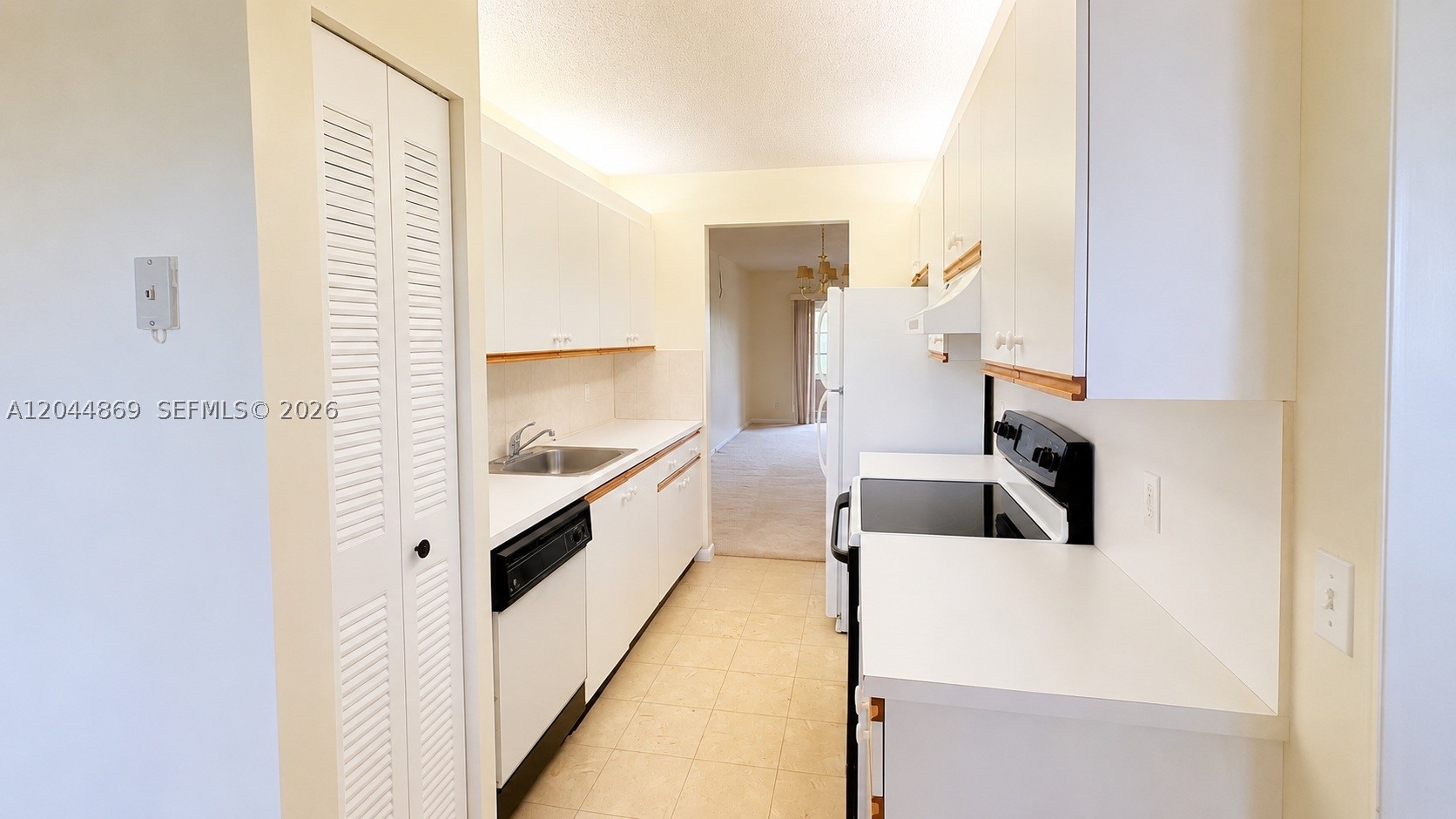 HAWTHORNE AT CENTURY VILL - Residential