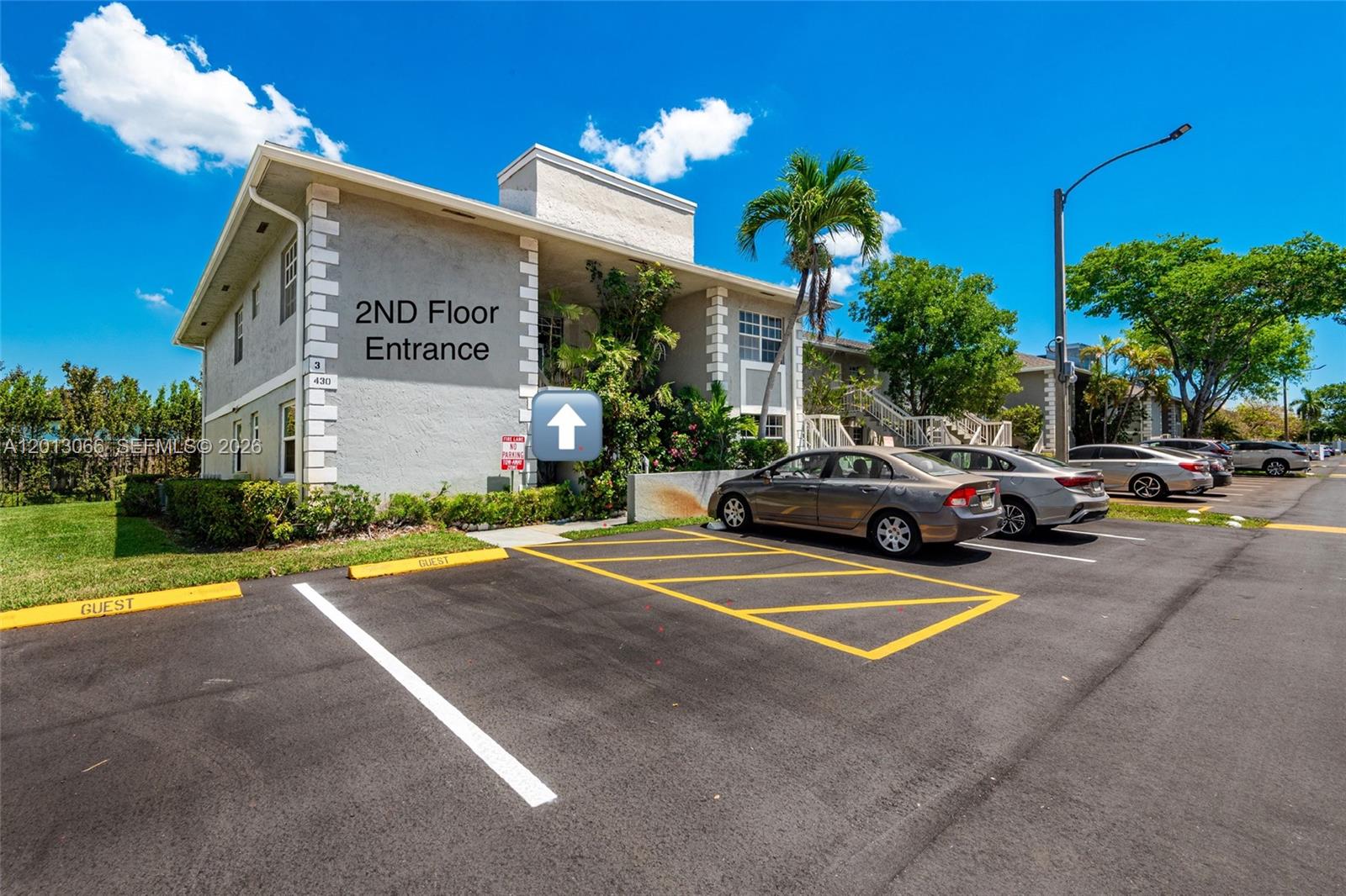 Freshly Painted, Corner 3 Bedroom 2 Bathroom, 2nd (Top) Floor Property With In Unit Washer/Dryer, Ready For A New Owner Or Investor. New A/C (2025) Gated Community With Security + Community Pool. Centrally Located Near Grocery Stores, Library, Restaurants/Shops Nearby. just West Of Aventura Mall + Beaches.
Leasing OK!
