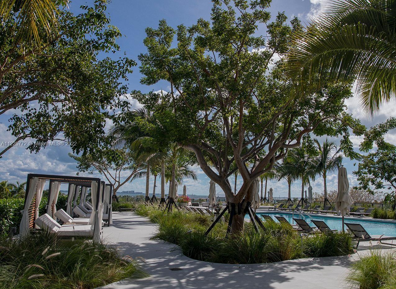 CLUB RESIDENCES AT PARK G - Residential