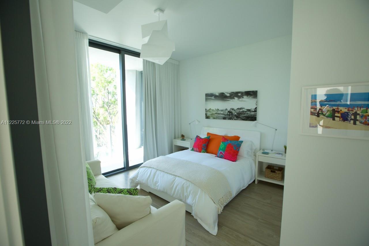 CLUB RESIDENCES AT PARK G - Residential