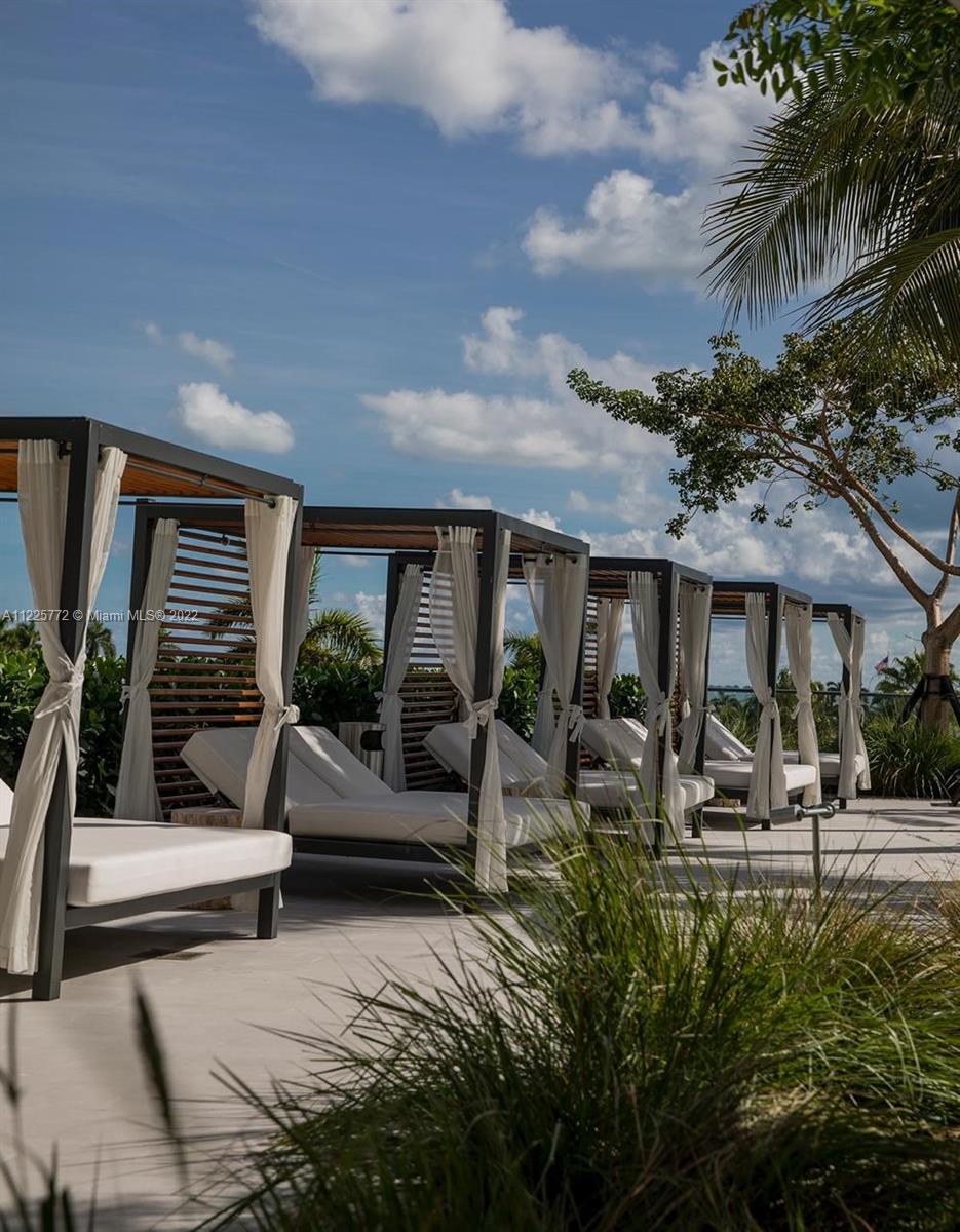 CLUB RESIDENCES AT PARK G - Residential