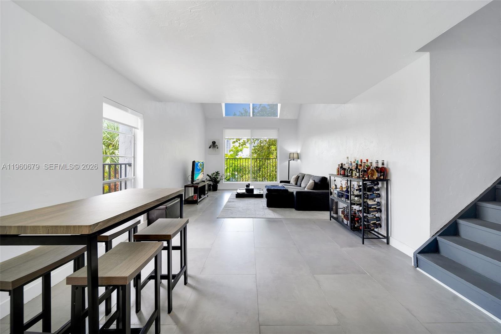 DADELAND GROVE CONDO - Residential