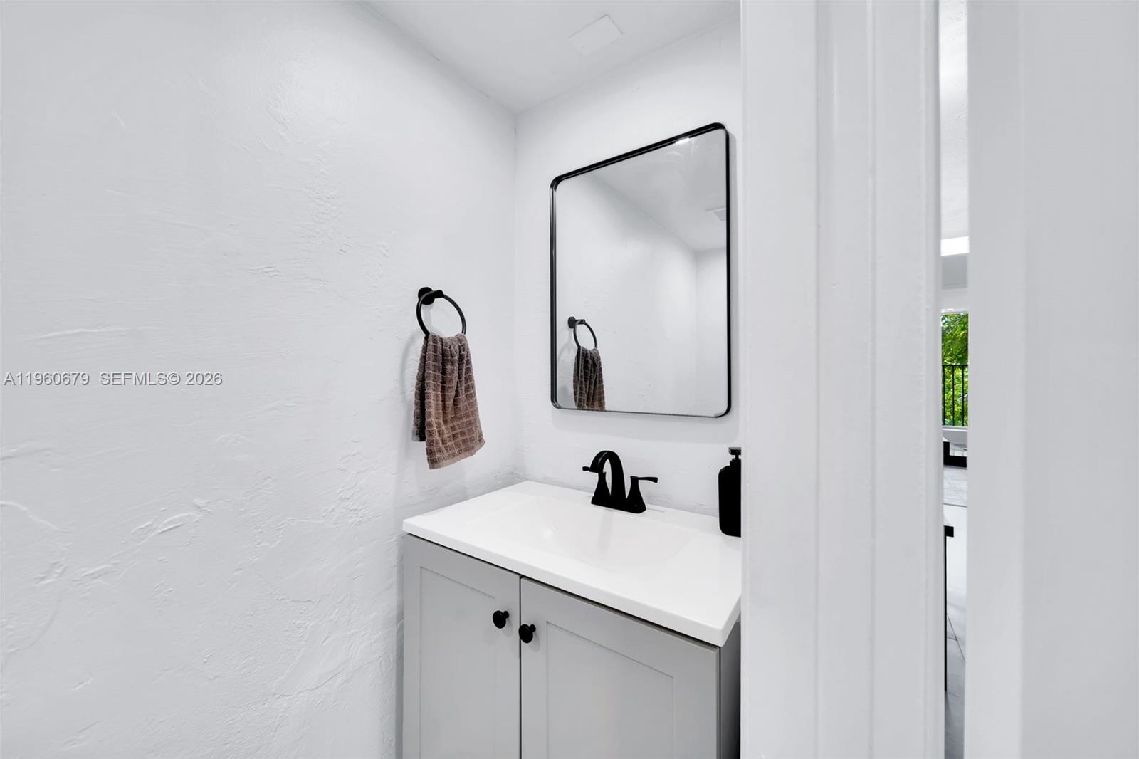 DADELAND GROVE CONDO - Residential