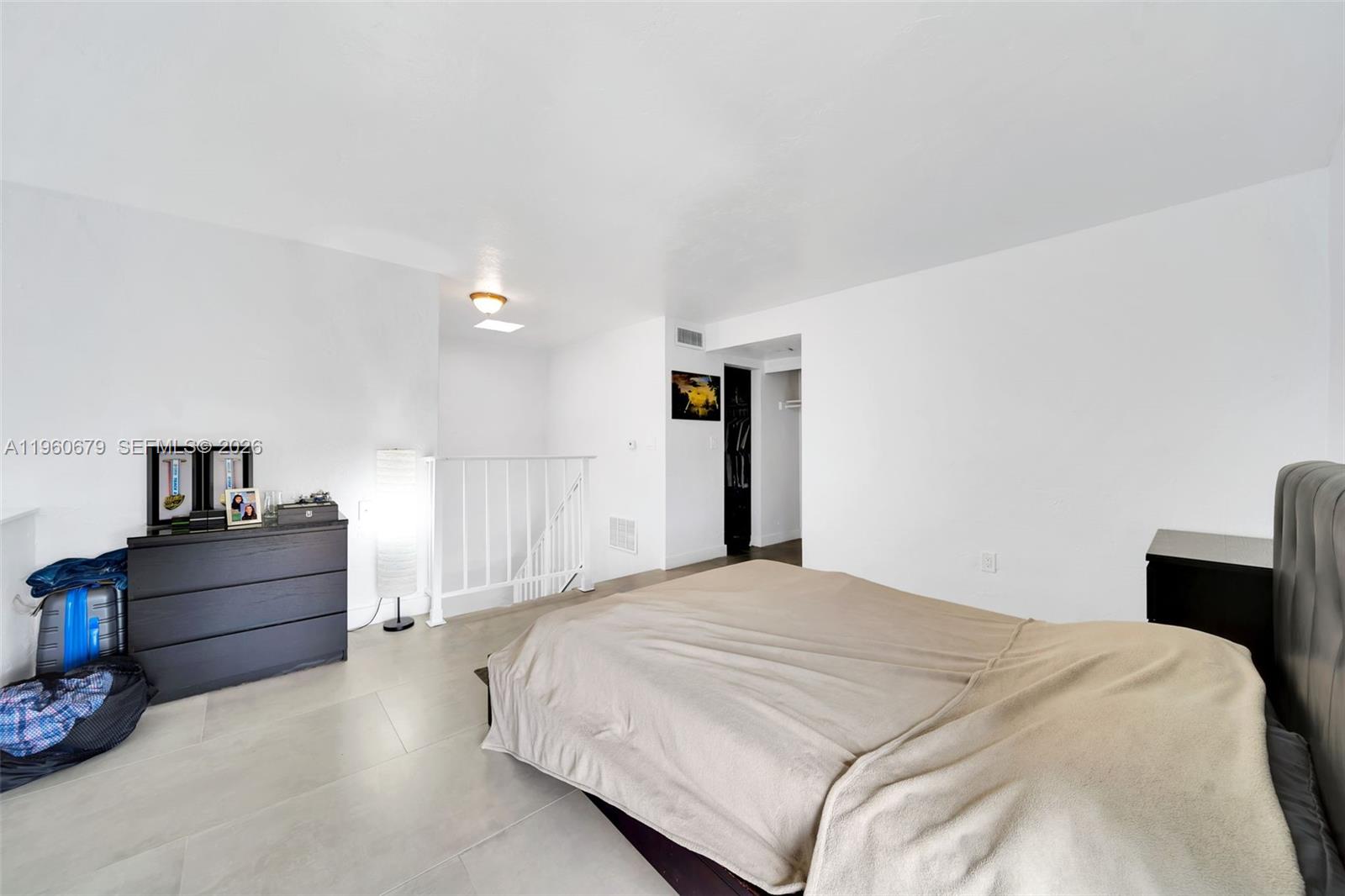 DADELAND GROVE CONDO - Residential