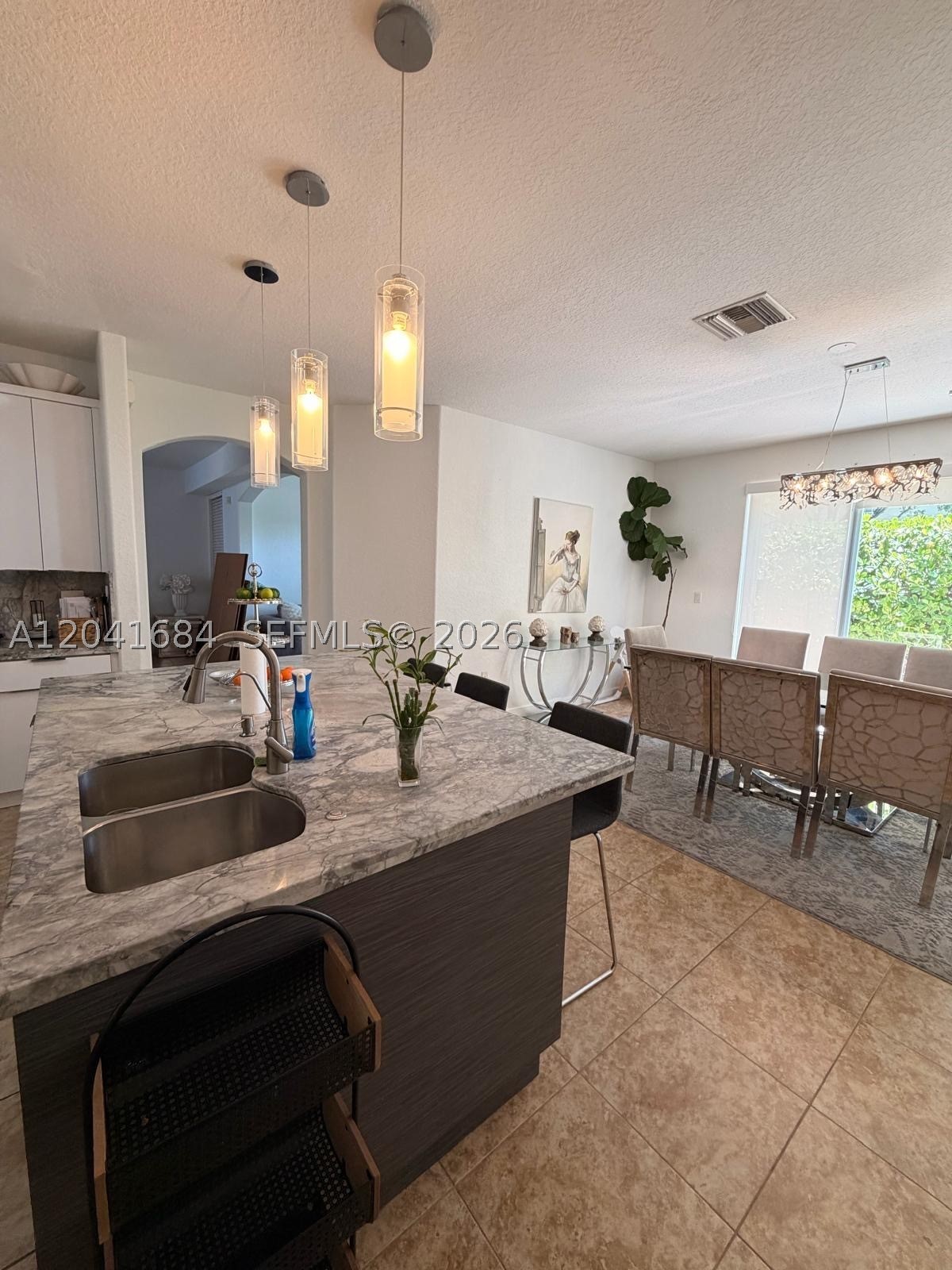 ISLANDS AT DORAL TOWNHOME - Residential Lease