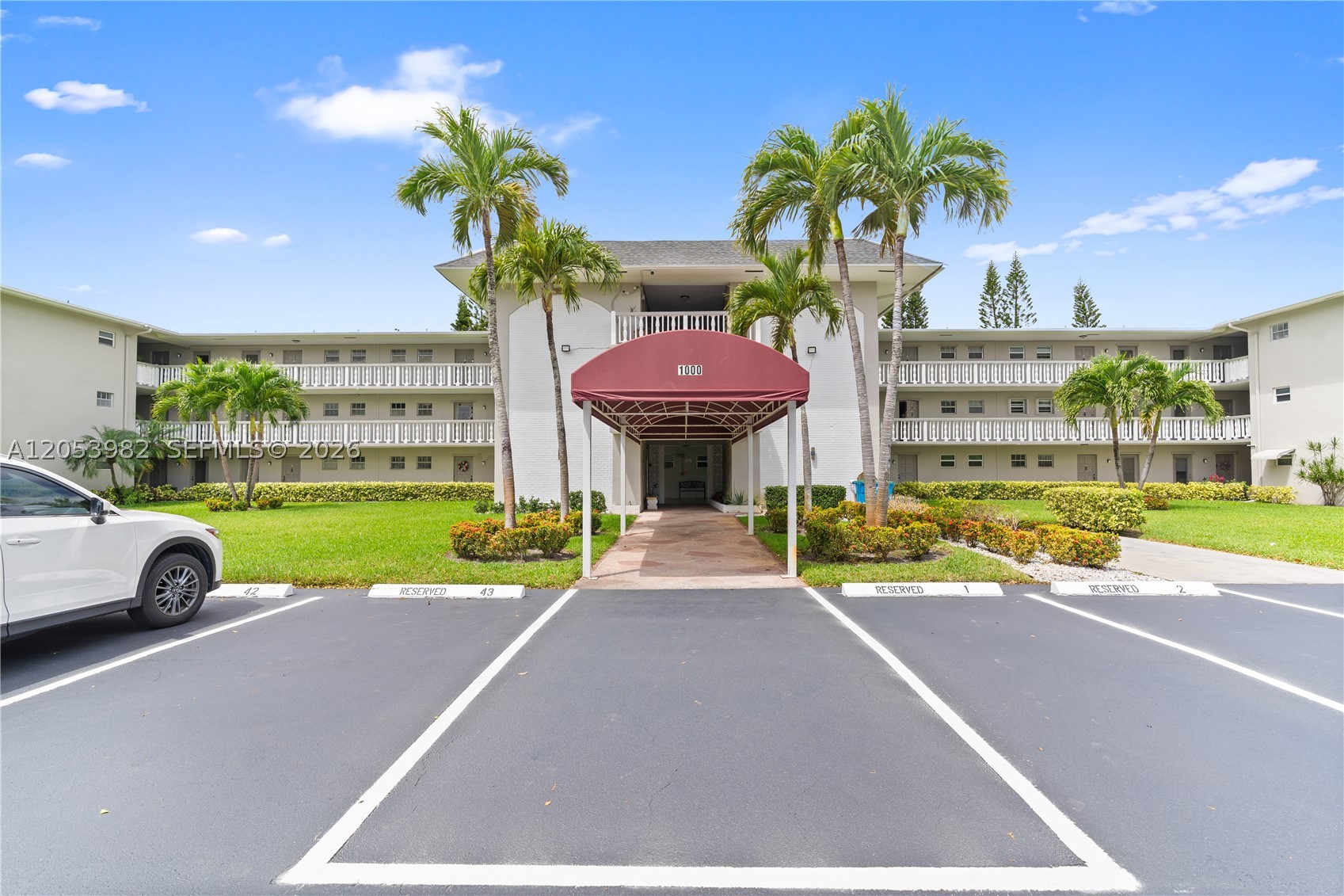 HILLCREST NO 4 CONDO - Residential