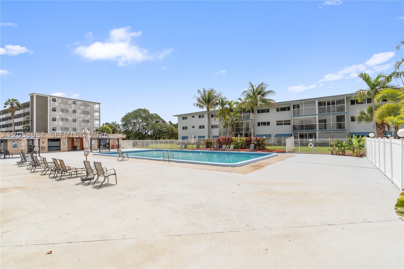HILLCREST NO 4 CONDO - Residential